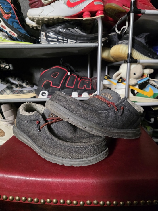 Hey Dude Other - 🔥 Hey Dude Men's Gray Slip-On Loafers with Red Accents Fur Size 11